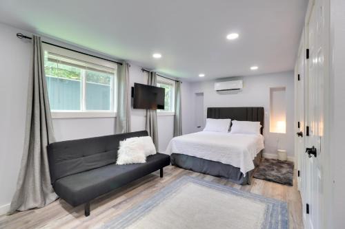 1 Mi to Dtwn Renovated Retreat in Georgetown!