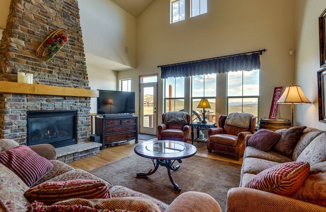 1 Mi to Granby Ranch: Mtn Home w/Deck