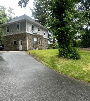 1 Ridgeway Avenue