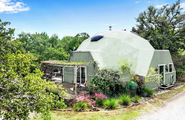 10+ Acre Blanco River Escape – Pets Welcome!