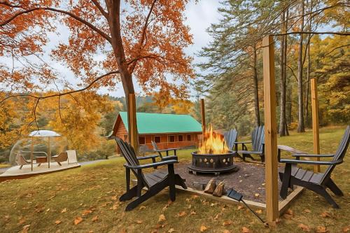 10-Acre Cabin, Sauna, Hot Tub, Game Rm, Stargazing Dome, EV, BBQ