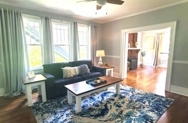 10 Gorgeous, contemporary Apt on Historic Earle St