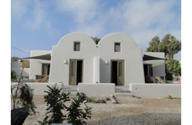10 meters from the Beach!