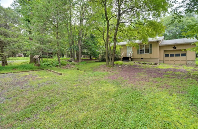 10 Mi to Pocono Raceway: Cozy Albrightsville Home!