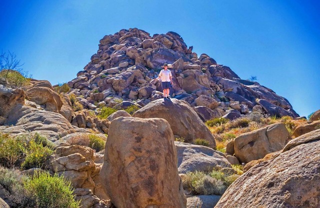 100 ACRES PRIVATE PARK, Boulders, Caves, Total Privacy. Unique!
