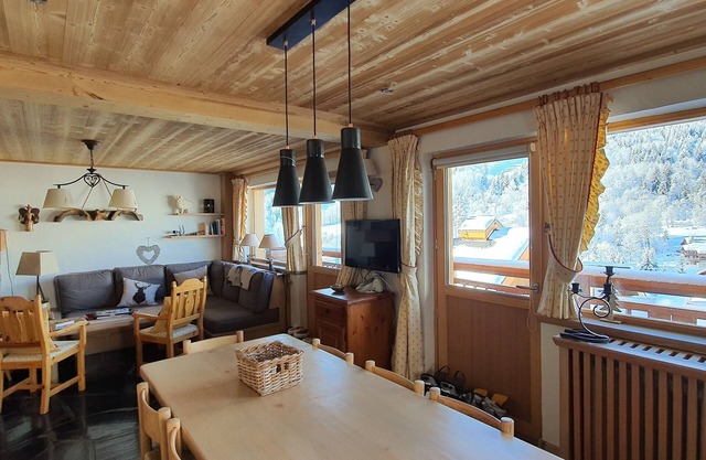 100 m2 ski-in ski-out, close to the center and in a quiet area - Meribel label