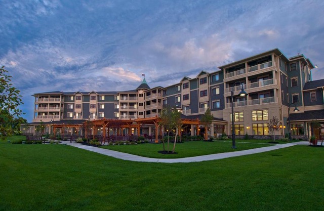 1000 Islands Harbor Hotel