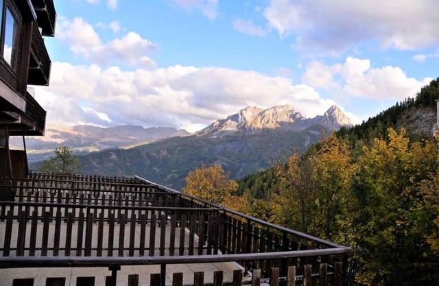 100m from ski slopes, 2nd floor, view ski slopes, balcony, tv, 32m², Pra Loup