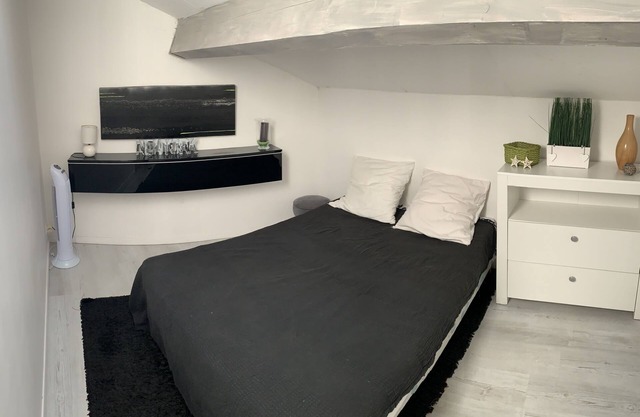 10min from the beach - F3 apartment with garden and swimming pool