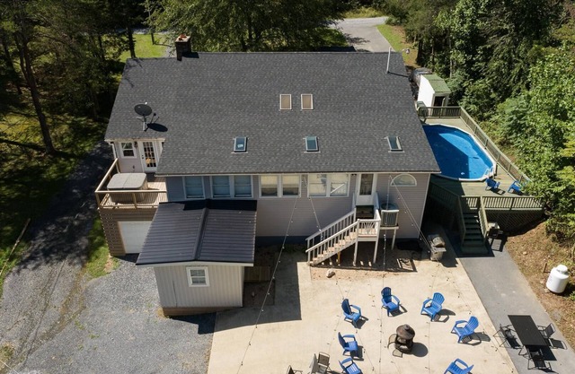 12 Bedroom Waterfront Cabins Pool Theater Game Room