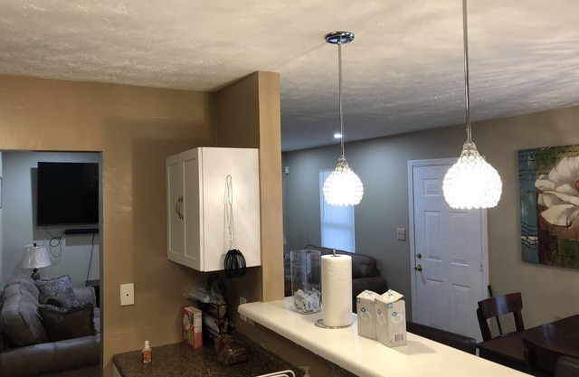 1220 Hartford Avenue Previous 4 star owner , Airbnb Happy New Year to All