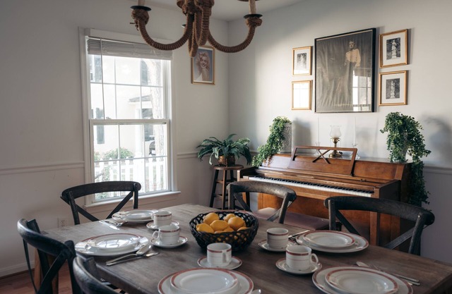 13 BR Boutique in Berryville