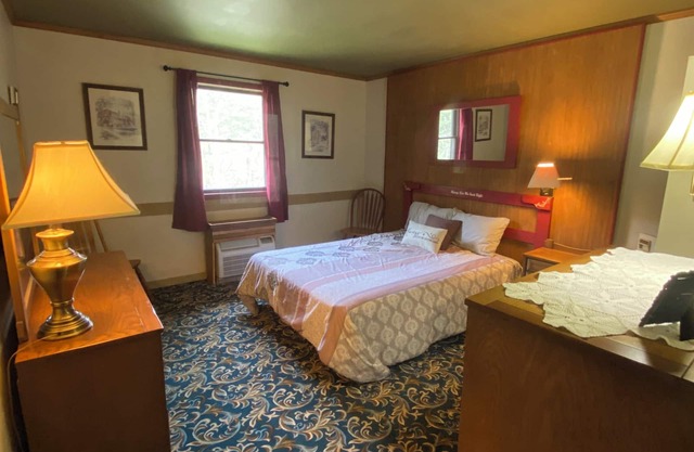 13-Kiss Me Goodnight Room
