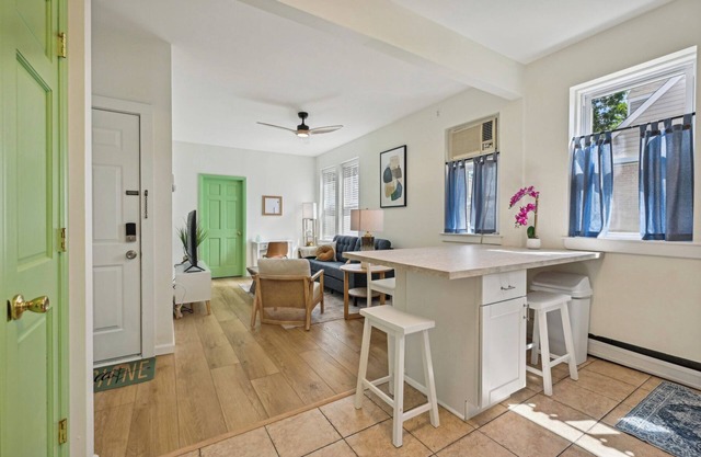 13MI to Time Square~2BD in The Hamilton Elm in Teaneck New~Parking~Laudry~Pets