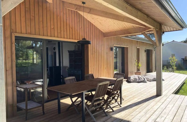 143 - charming new timber-frame house for 8 people
