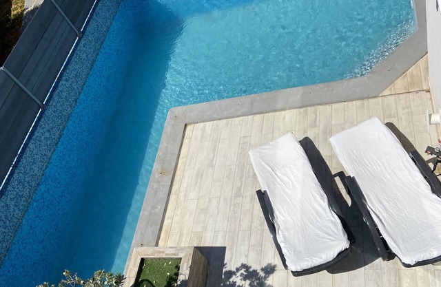 150 m from the legendary Rte des Sanguinaires, villa with pool and sea view