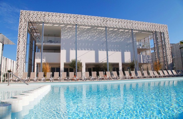 150m de la Plage | Piscine Saisonnière + Sauna