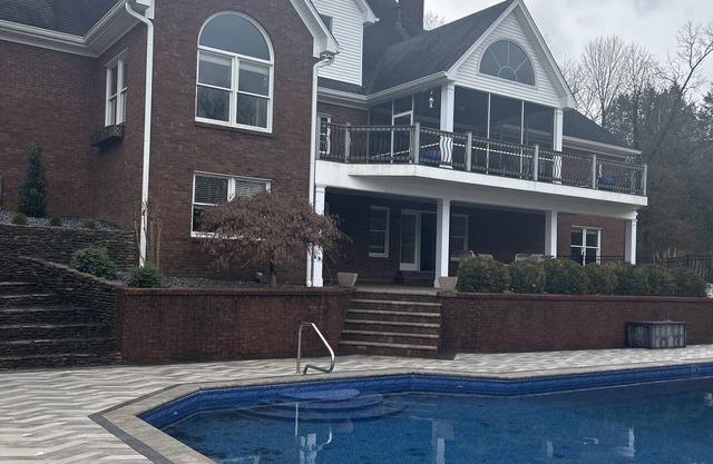 150th KY.DERBY & PGA CHAMPIONSHIP DESTINATION! Private park setting w/hot tubnn