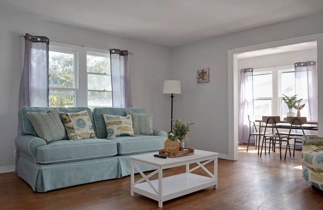 158 B Homey House By CCFLR