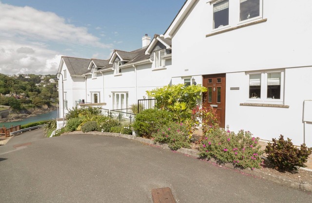 16 BOLT HEAD, family friendly, country holiday cottage in Salcombe