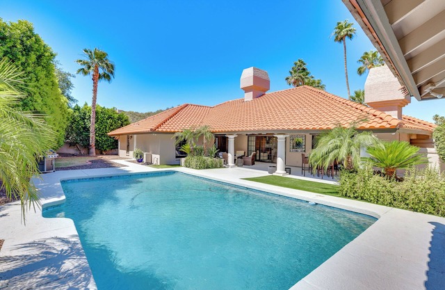 16 Mi to Dtwn: Phoenix Gem w/Private Pool