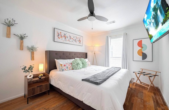 1716 Fairview 1KING/1BA Top Apt. Duplex Pets Ok!