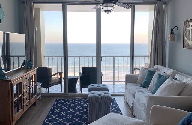 17th Floor Oceanfront Remodeled Beach Escape!