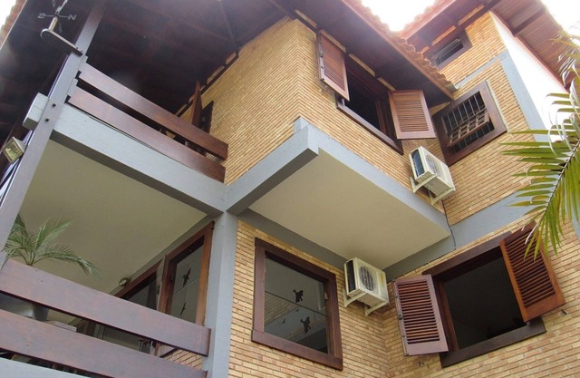 180 degree view to the Beach!