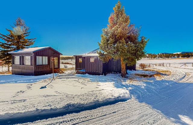 1800-acre ranch farmhouse with amazing views, animals, & entertainment