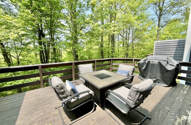 1827 Eagles Ridge Terrace