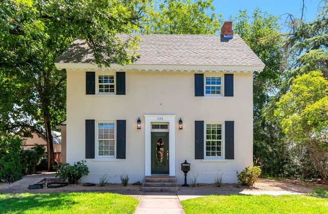 1870 Historic Home of Frederick Blake - Sleeps 10