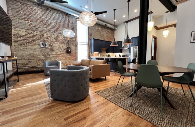 1882 Lofts - 201- Downtown 2nd & Church