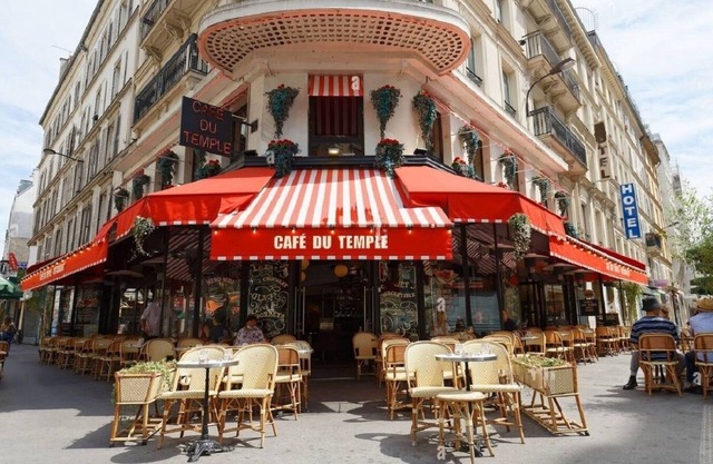 18TH-CENTURY PALACE, BLEND OF OLD-WORLD GRANDEUR & MODERN COMFORT - LE MARAIS