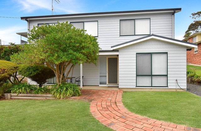 19 George Lane - Enjoy the water views from the sitting room upstairs!