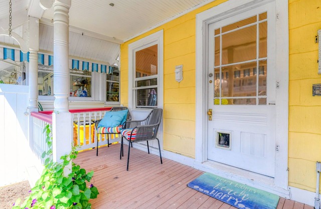 19 Webb 1W First Floor 1-bedroom apt with WiFi and AC near beach in Ocean Grove
