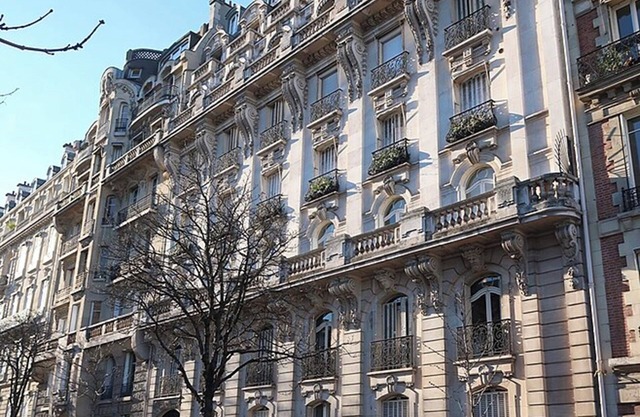 190m²Step into a realm of unparalleled luxury Trocadero:80m² Rare private garden