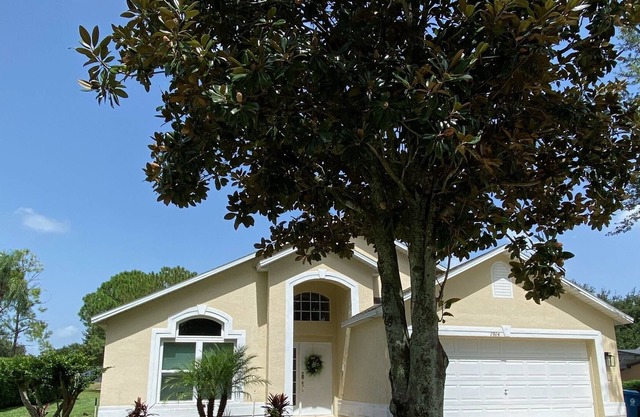 1914SDB - Upgraded Beautiful Furnished Home.