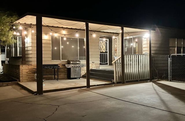 1970's Hidden Gem 2,600 ft from the River, 1970'S HIDDEN GEM 2600 FEET FROM THE RIVER