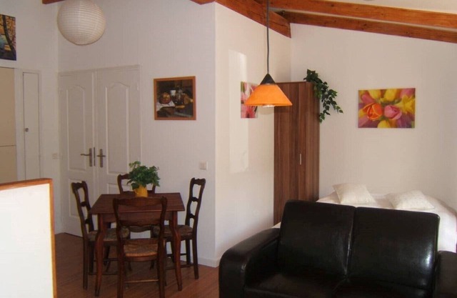 1apartment, pool, near collioure1