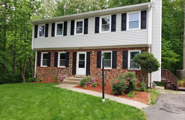 1bed/1bath basement apartment with private gym