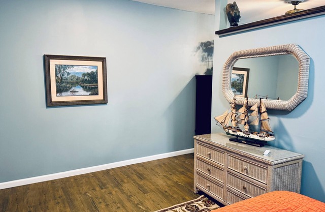 1bedroom w/sofa sleeper in charming Pawleys Island,Golfing, fitness&therapy room