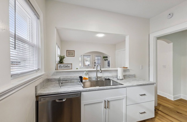 1BR/1BA Cozy Home - Pet Friendly - 3 min to Butler Univ.