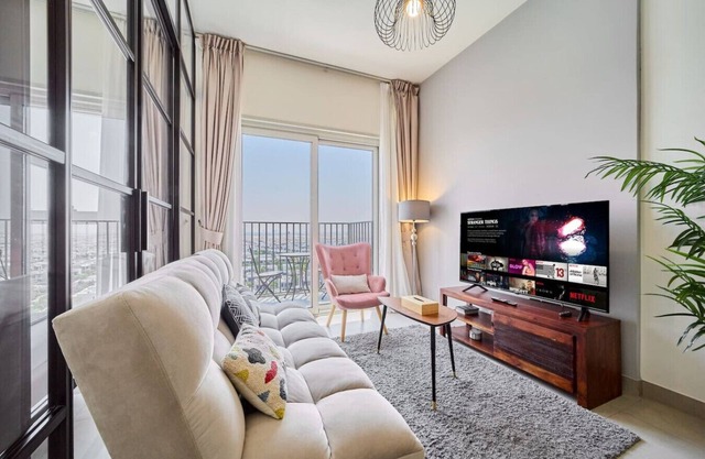 1BR in Collective | Pool, Gym & Co-Working Space
