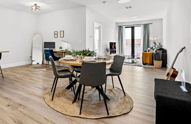 1BR Luxe BoHo w/Free Parking 30Min to NYC