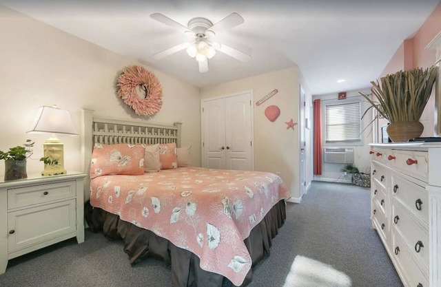 1BR Ocean Block Condo – 140’ from the Beach