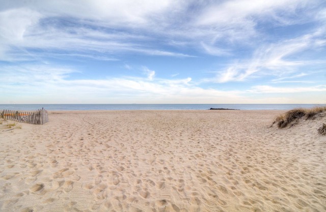 1st Beach Block Luxury Gr. Floor Duplex - 3 houses from the Beach!