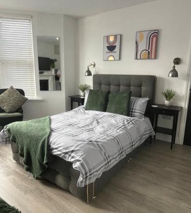 1st Floor 1 Bed Studio