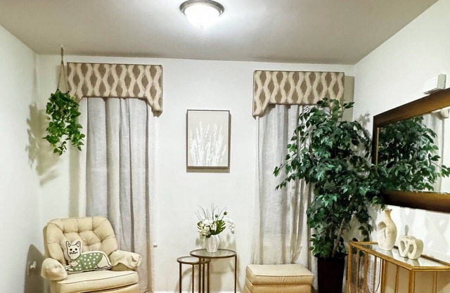 1st floor - 2 Rooms Apt, Only 5 mins Away from Newark Airport and 30 mins to NYC