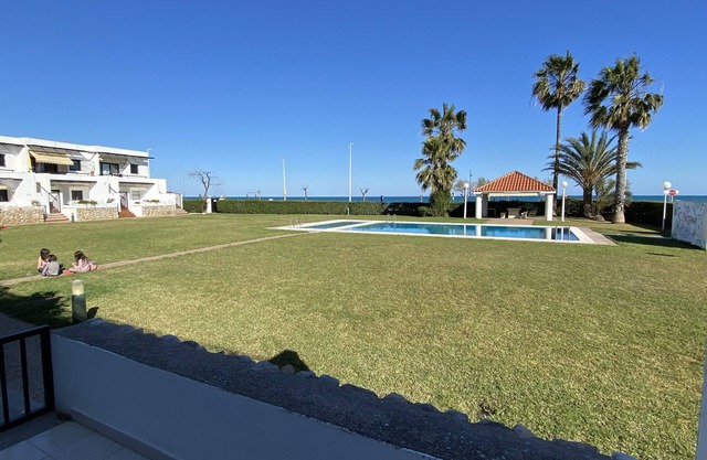 1ST LINE BEACH SWIMMING POOL