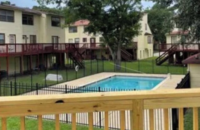 2/2 Family-sized townhome with deck - 2 minute walk to Doak Stadium!